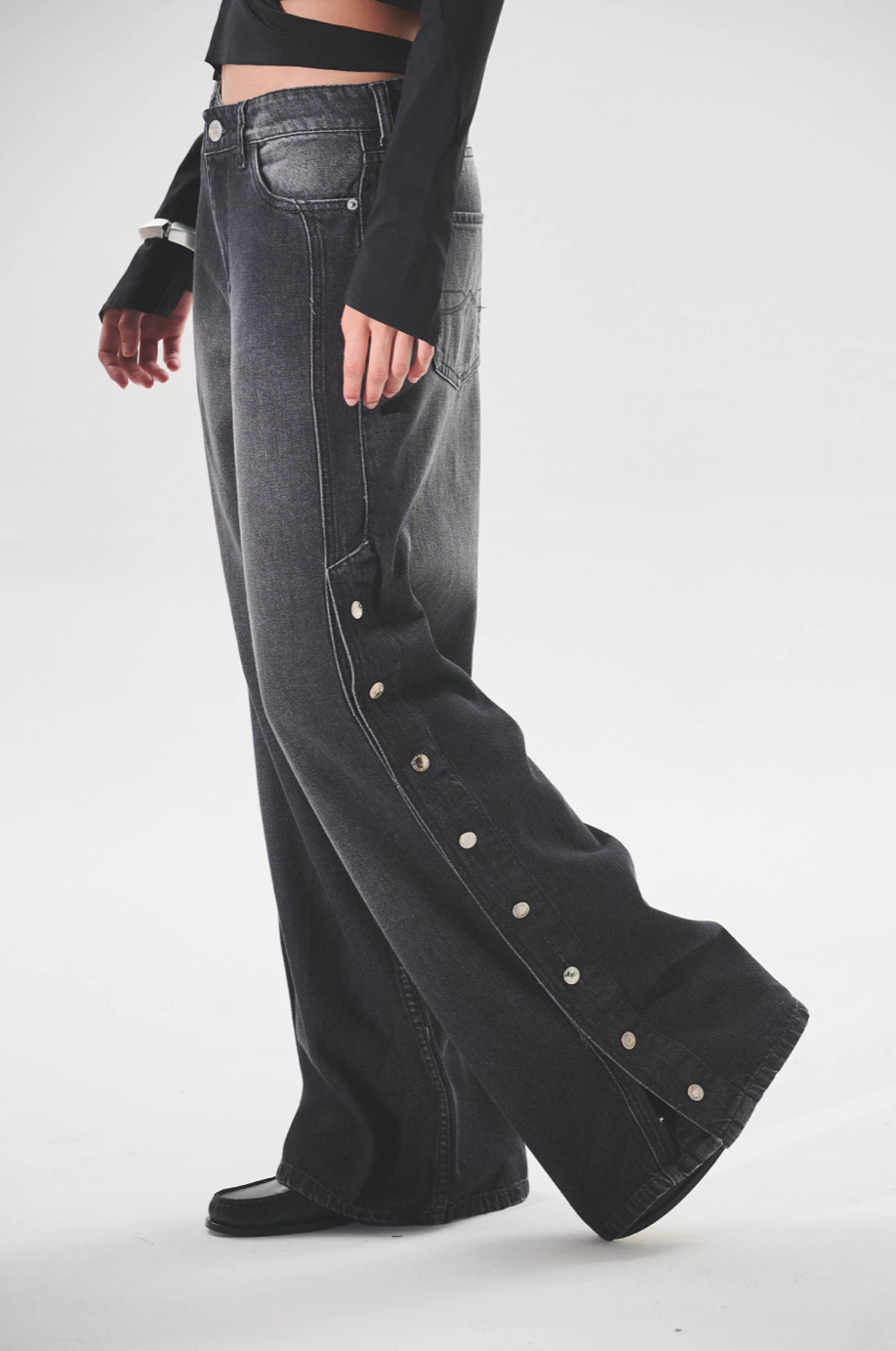 JEAN WIDE LEG SNAPS BLACK - foto 2