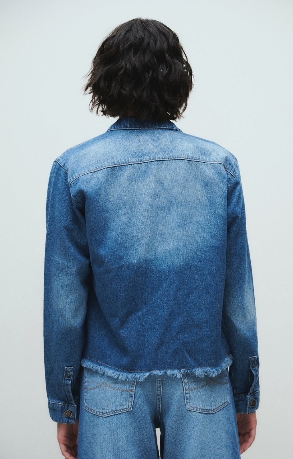 CAMPERA CROP DENIM AZUL