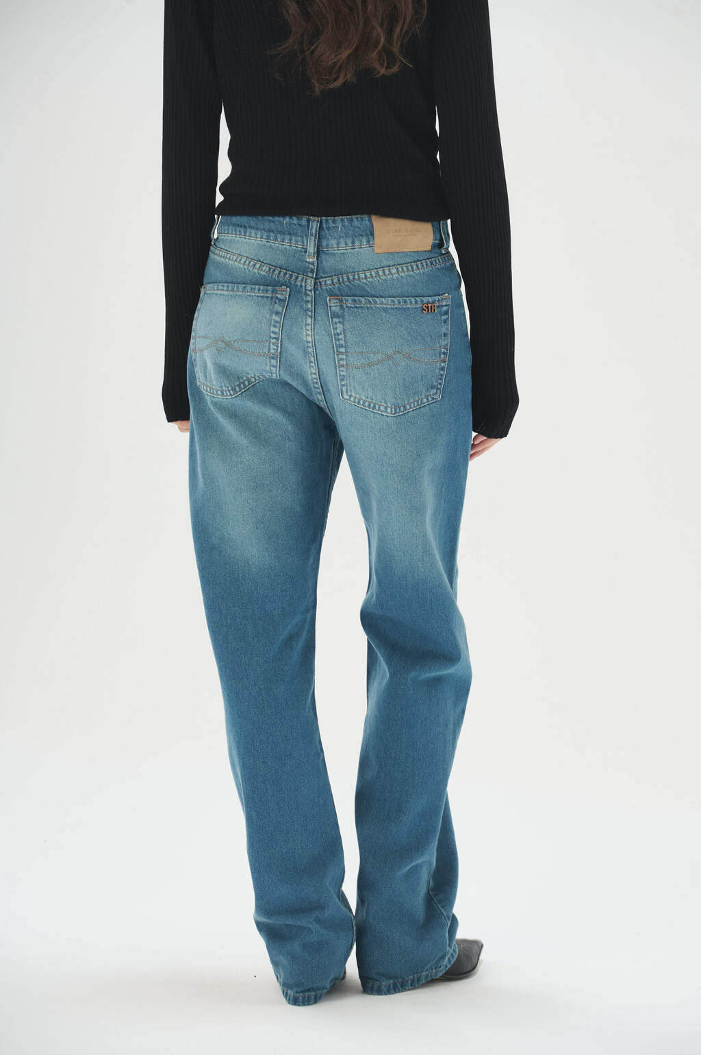 JEAN STRAIGHT FIT TINTED